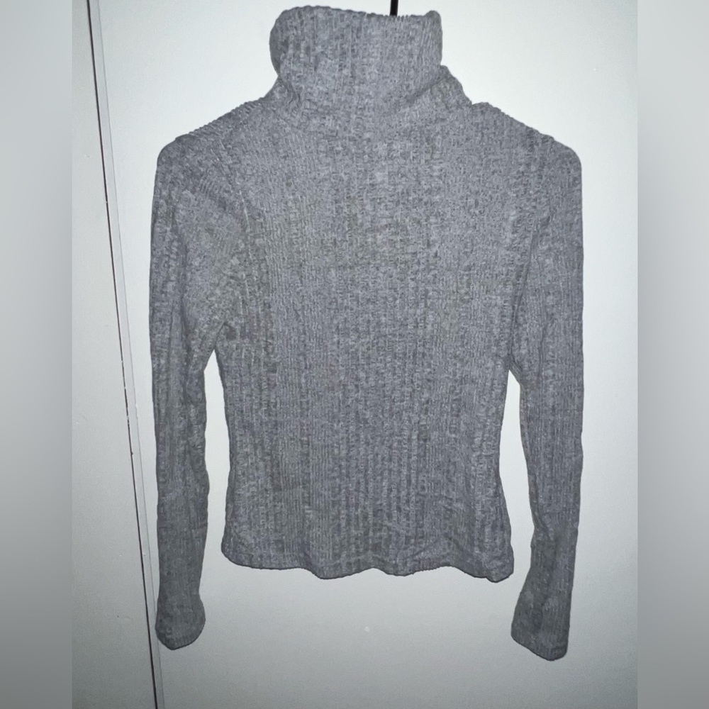 Gray turtle neck